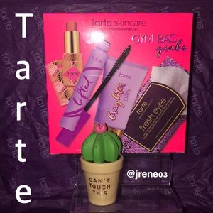 Tarte Skincare Gym bag grabs Set
